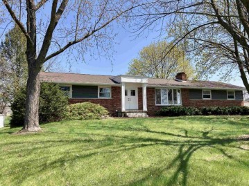 1706 W 5th Ave, Brodhead, WI 53520