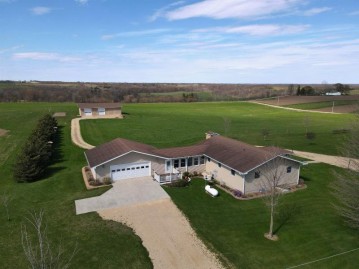 17391 County Road A, Marshall, WI 53581