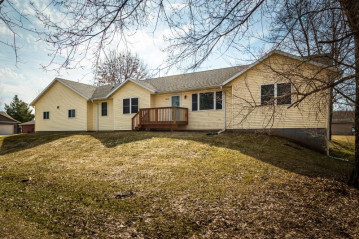 1301 Black Oak Dr, Rockland, WI 54653