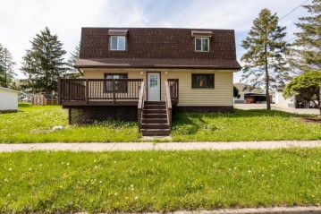 208 Garfield Ave, Reeseville, WI 53579