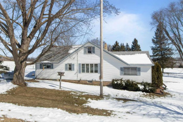 N6592 N Cedar Road, Hubbard, WI 53035