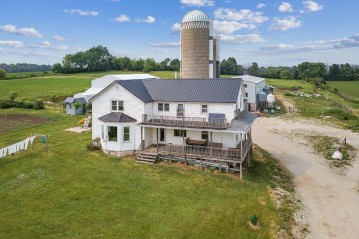 W7770 County Road H, Russell, WI 53020