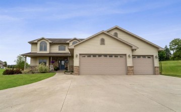 5673 Deer Wood Lane, Wayne, WI 53010