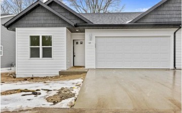 602 E Madison Avenue 28, Milton, WI 53563