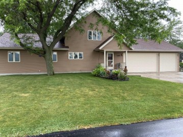 N3727 Harschs Beach Rd, Stockbridge, WI 53014