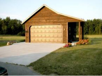 W3282 Hofa Park Rd, Lessor, WI 54162