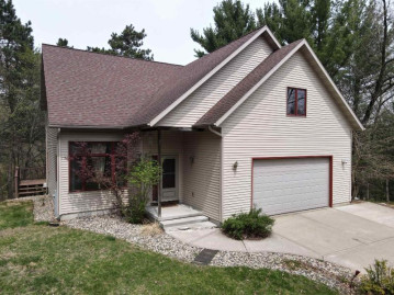 25 Sweet Briar Drive, Wisconsin Dells, WI 53965