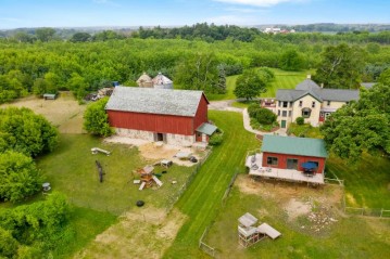 W7075 Hogsback Rd, Clyman, WI 53039