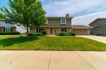 6070 S New York Ave, Cudahy, WI 53110