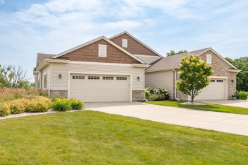 1134 Black Bear Dr 23 BUILDING 12, Mukwonago, WI 53149-7705