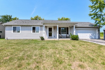 820 Circle View Cir, Clyman, WI 53039