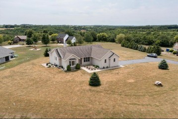 S5397 Birdie Ct, Viroqua, WI 54665