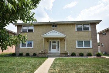 4572 S 14th St, Milwaukee, WI 53221-2845