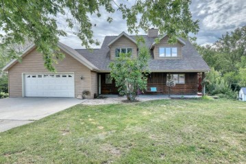 260 Hyland Trl, Mayville, WI 53050