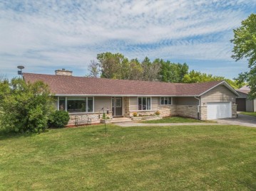 16418 Klann Rd, Cato, WI 54230-9589