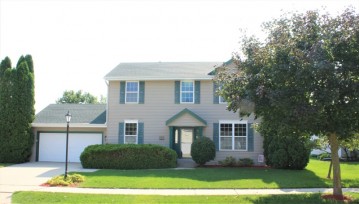 211 Stonebrook Dr, Waukesha, WI 53186-1271