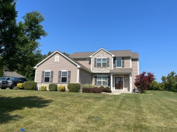 9110 Brandybrook Trl, Brown Deer, WI 53223-2176