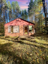 N13098 Limberg Lane, Silver Cliff, WI 54104