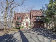 3334 Lake Mendota Dr