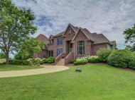 2249 Glen Oaks Cir