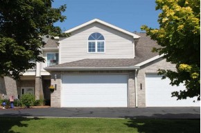 W11570 Island View Ct