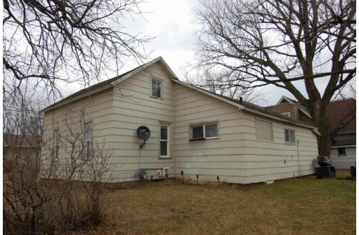 185 W Burton St, Richland Center, WI 53581-0000