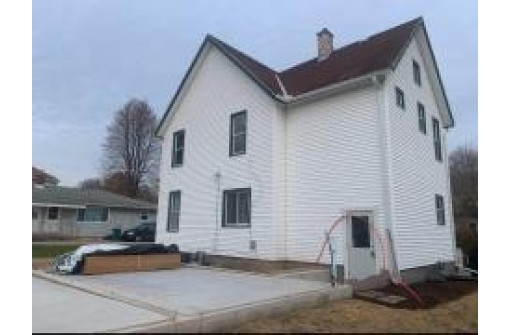 5708-5710 Main St, McFarland, WI 53558