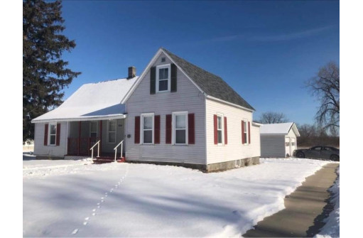 814 Hickory St, Mauston, WI 53948