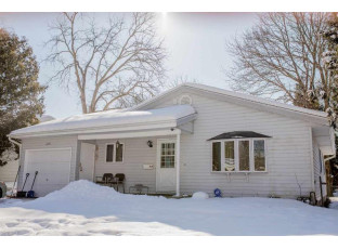 6125 Birch Hill Dr Madison, WI 53711