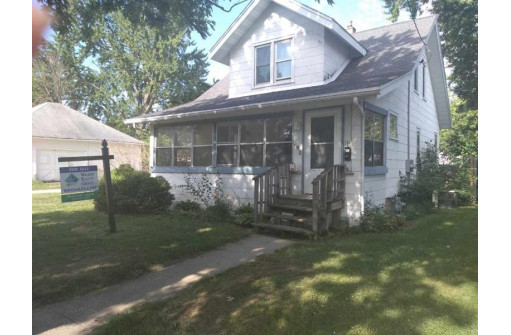 718 Garfield Ave, Beloit, WI 53511