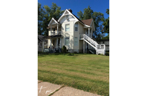 1105 Mclean Ave, Tomah, WI 54660