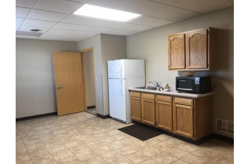 37500 Us Hwy 18, Prairie Du Chien, WI 53821