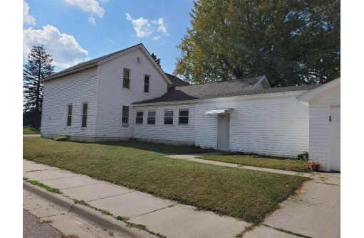 623 E State St, Mauston, WI 53948