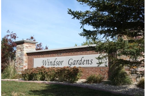 6638 Wagners Vineyard Tr, Sun Prairie, WI 53590