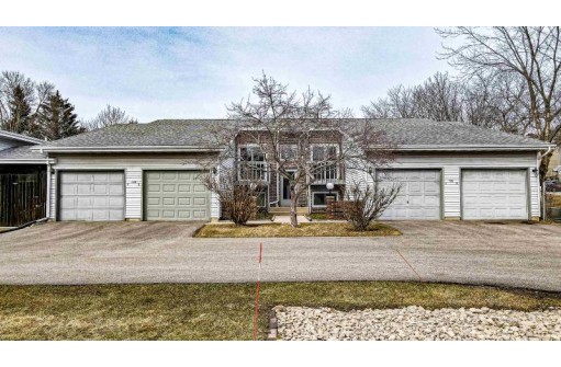 1105 Mckenna Blvd E, Madison, WI 53719