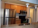 2402 Independence Ln 206, Madison, WI 53704-3569