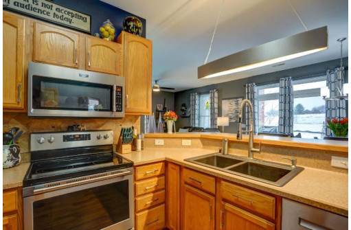 141 Metro Terr 101, Madison, WI 53718