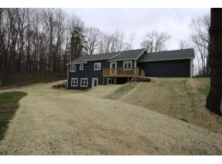 E12784 Clingmans Rd Baraboo, WI 53913