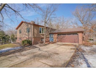 4518 Deerwood Dr Madison, WI 53716