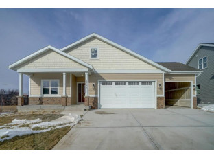 2766 Bomani Dr Sun Prairie, WI 53590