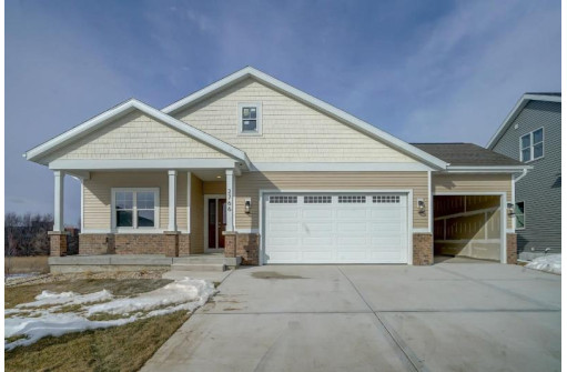 2766 Bomani Dr, Sun Prairie, WI 53590