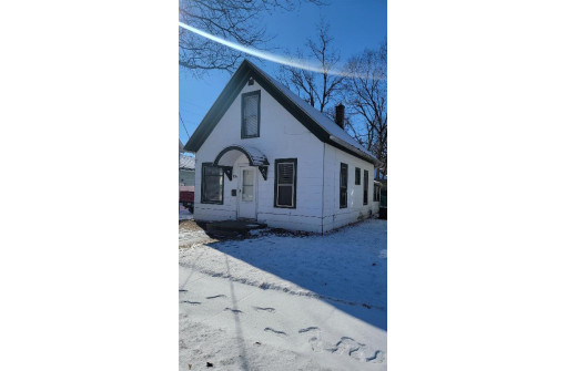 906 Harrison Ave, Beloit, WI 53511