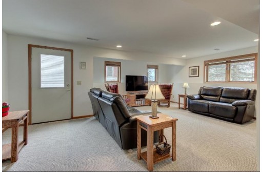 8317 Red Granite Rd, Madison, WI 53719