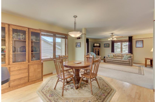 8317 Red Granite Rd, Madison, WI 53719