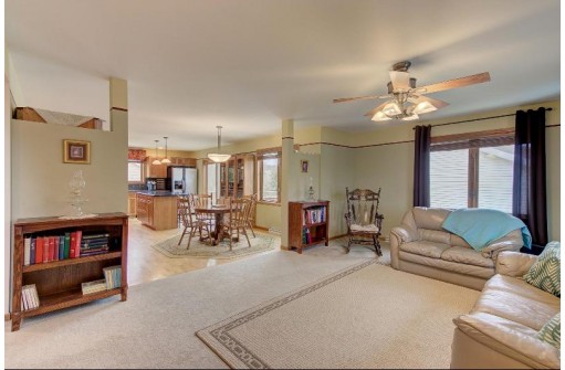 8317 Red Granite Rd, Madison, WI 53719