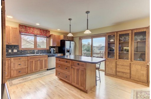 8317 Red Granite Rd, Madison, WI 53719