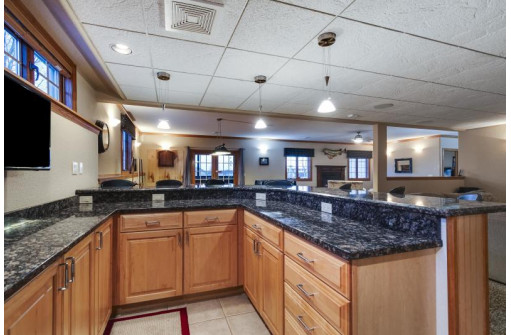 1801 Tierney Dr, Waunakee, WI 53597