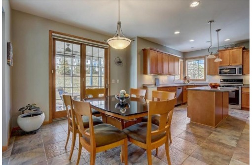 5628 Rankin Ln, Waunakee, WI 53597