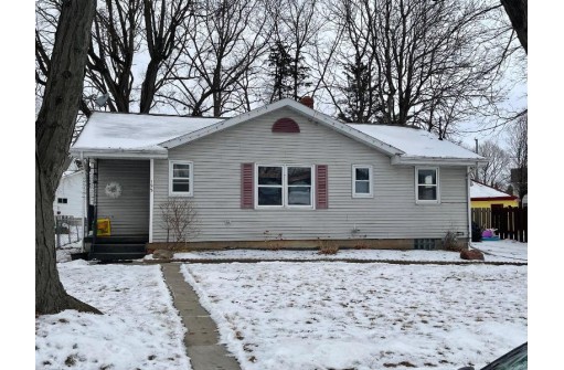 122 2nd St, Lodi, WI 53555