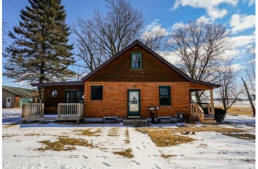 2556 Happy Valley Rd, Sun Prairie, WI 53590